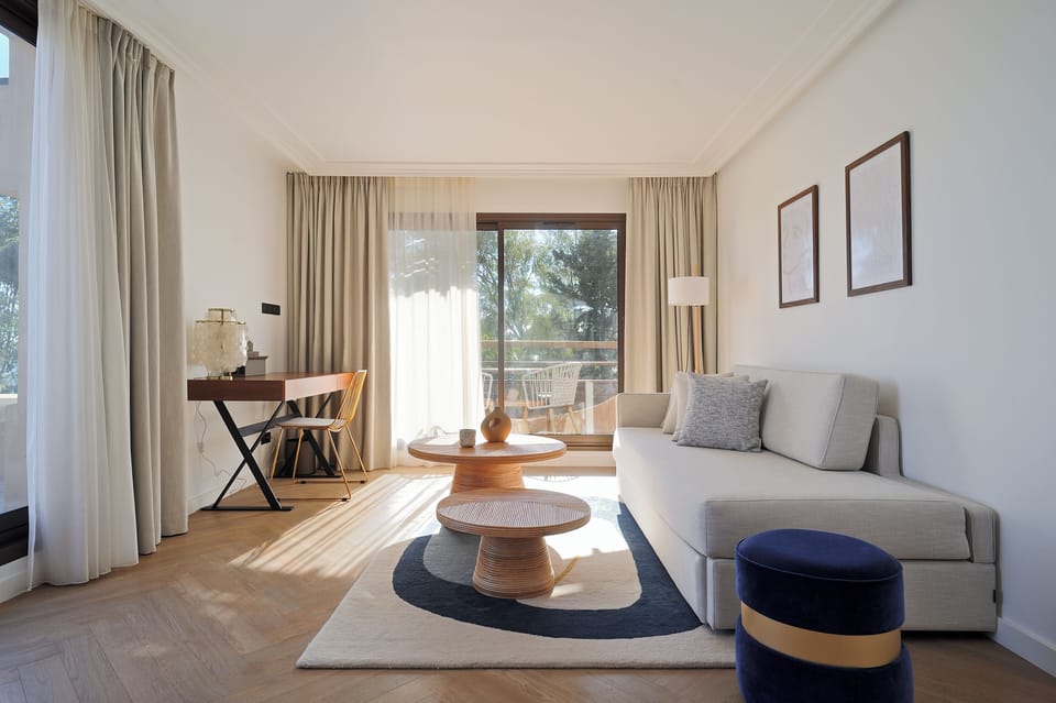 La Réserve Suite - Panoramic Terrace with Sea View | Minibar, in-room safe, desk, soundproofing