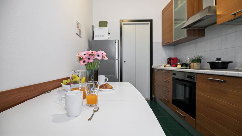 Apartment (1 Bedroom) | Interior