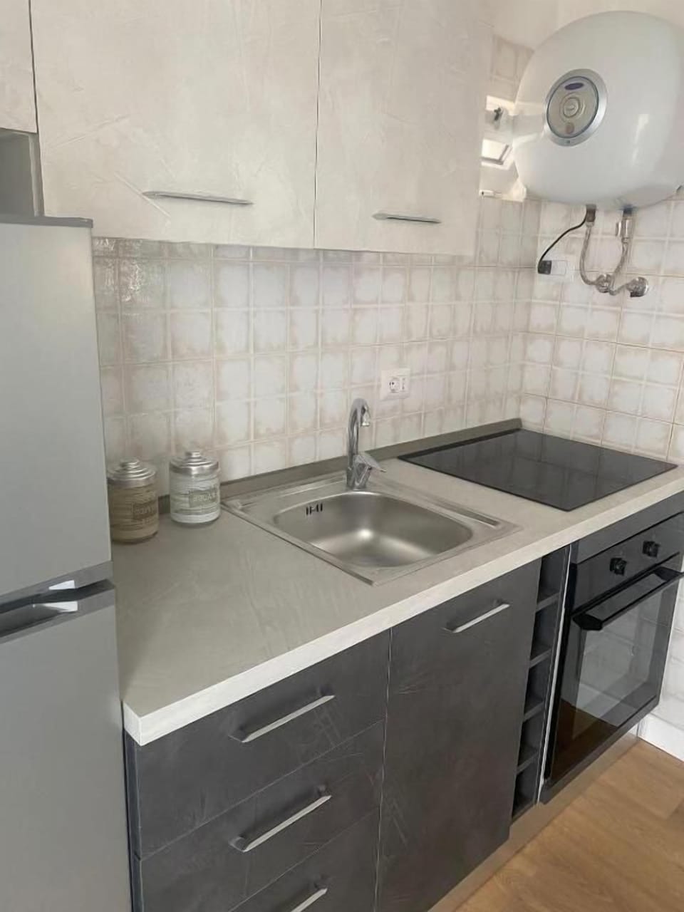 Electric kettle, toaster