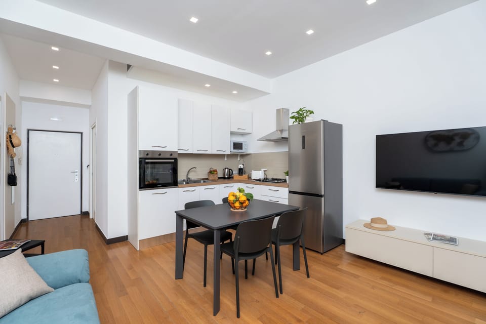 Apartment, 2 Bedrooms, Balcony | Interior