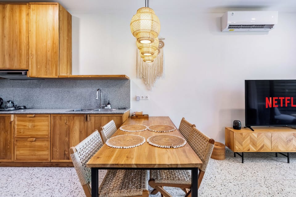 Villa, 2 Bedrooms, Private Pool | In-room dining
