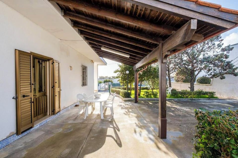 Villa, Garden View | Outdoor dining