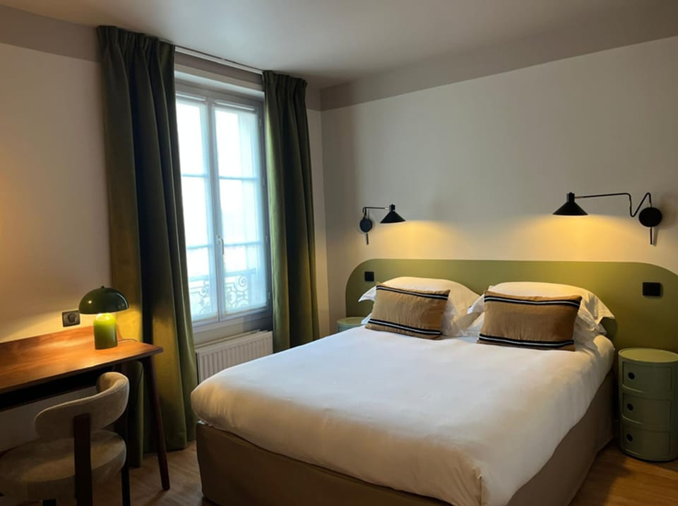 Standard Double Room | Minibar, in-room safe, desk, blackout drapes