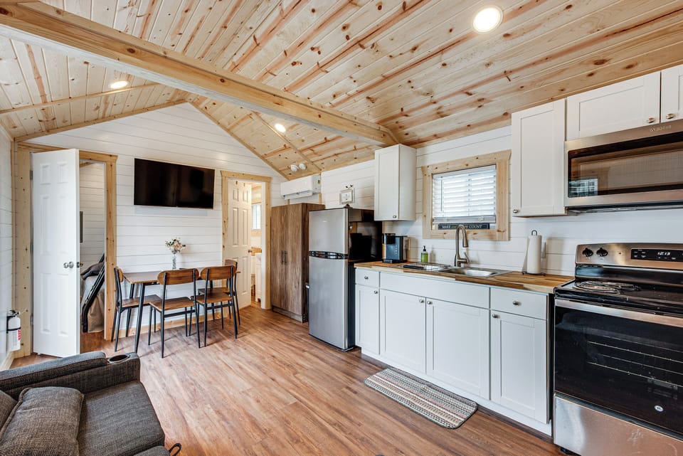 House (2 Bedrooms) | Front of property