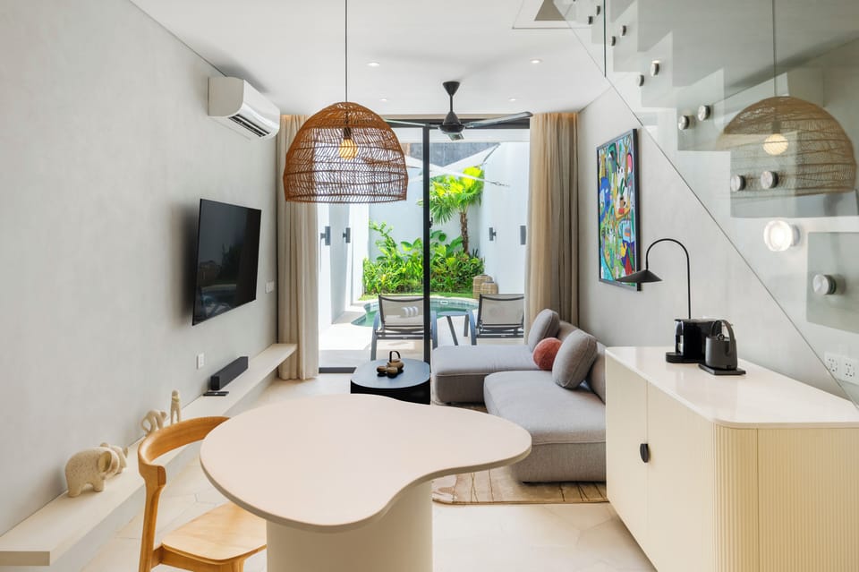 Superior Villa, 1 Bedroom, Private Pool | Dining room