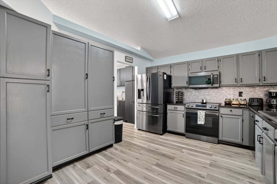 House, 3 Bedrooms | Private kitchen | Coffee/tea maker, fridge, oven, toaster