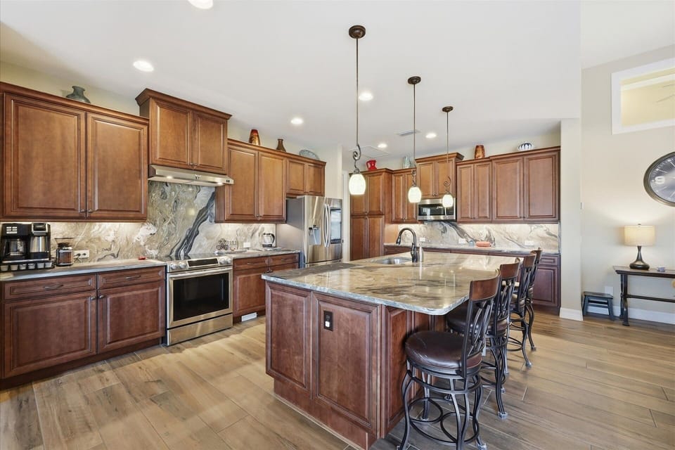 House, 3 Bedrooms | Private kitchen | Fridge, oven, coffee/tea maker, toaster