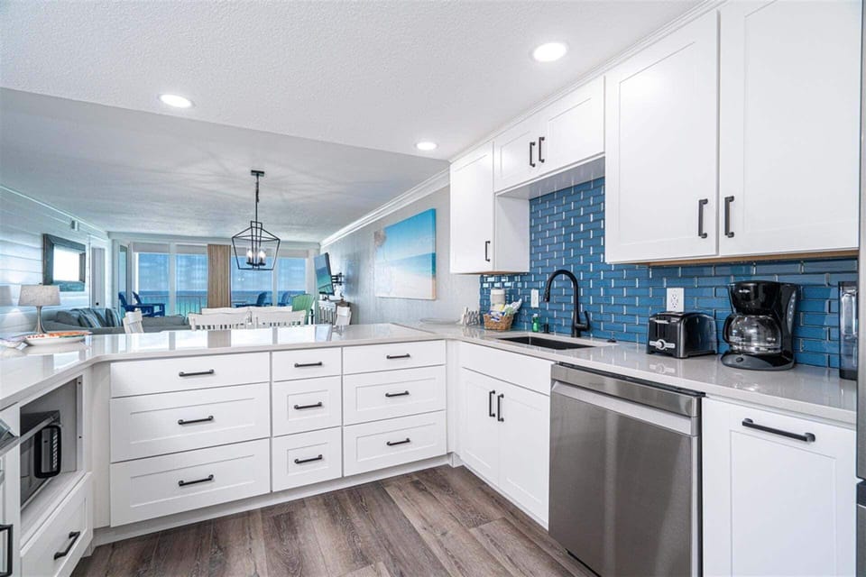 Condo, 2 Bedrooms | Private kitchen | Coffee/tea maker, fridge, oven, toaster