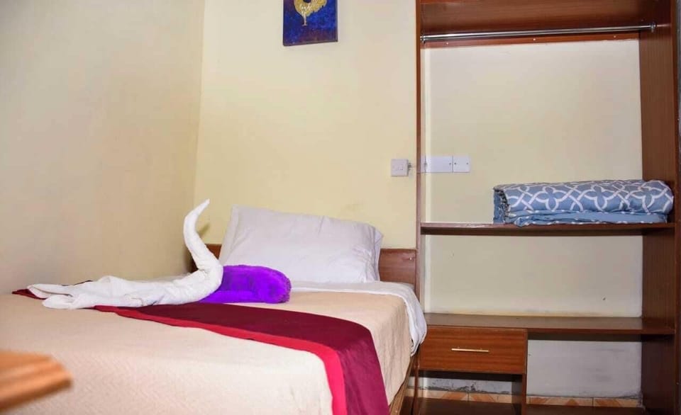 Deluxe Double Room, Garden View | Free WiFi, bed sheets