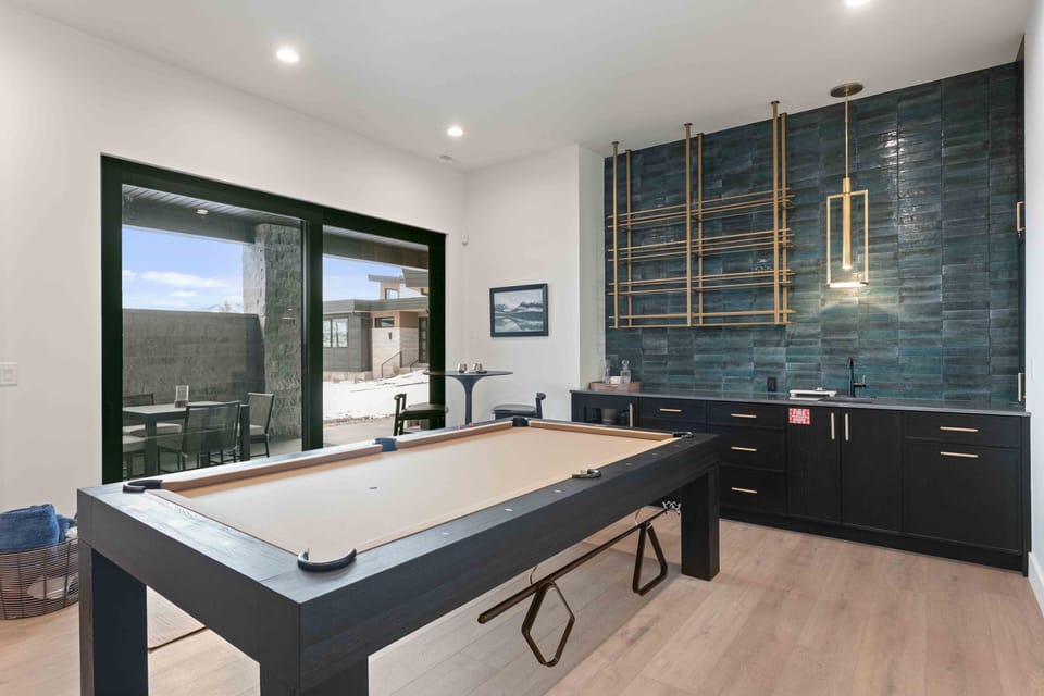 House, 6 Bedrooms | Game room