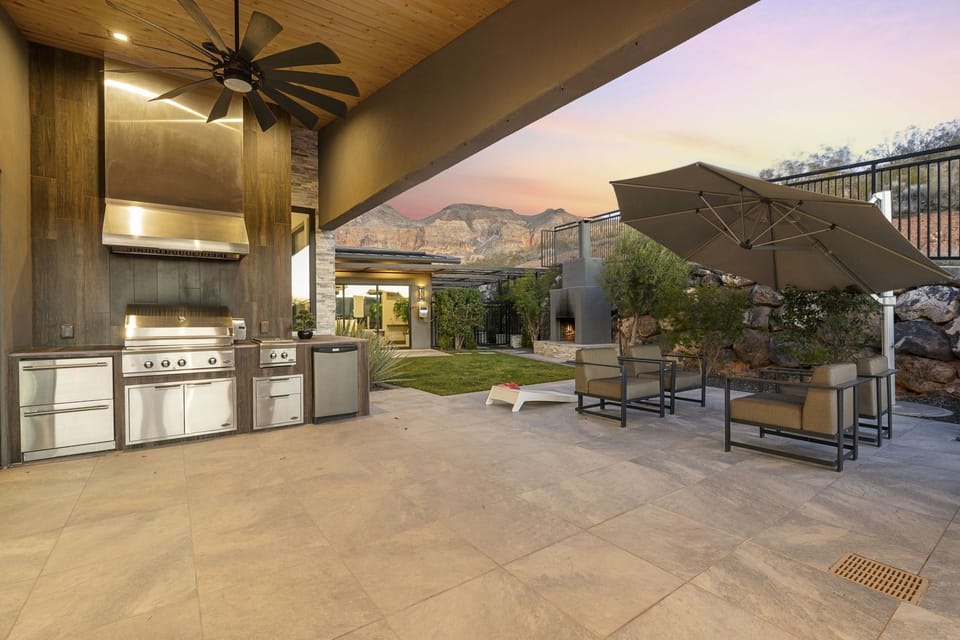 House, 5 Bedrooms | Terrace/patio