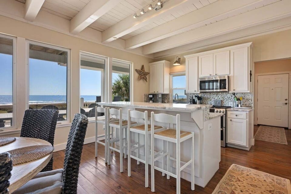 House, 5 Bedrooms | Private kitchen | Coffee/tea maker, fridge, toaster