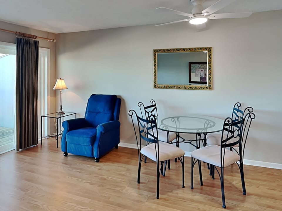 Dining - Seating For Four