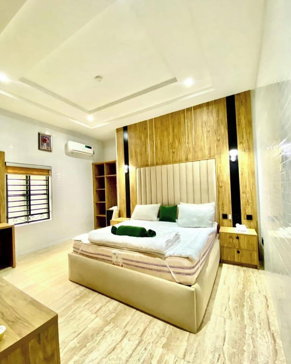 Deluxe Room, Balcony, City View | Desk, laptop workspace, blackout drapes, soundproofing
