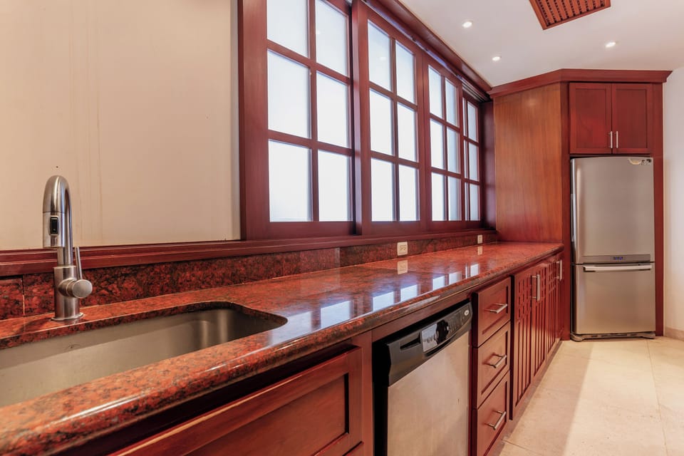Fully equipped kitchen