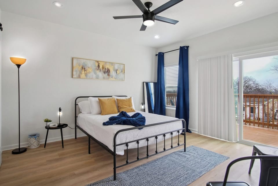 House (4 Bedrooms) | 4 bedrooms, laptop workspace, iron/ironing board, bed sheets