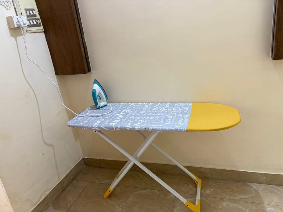 Iron/ironing board