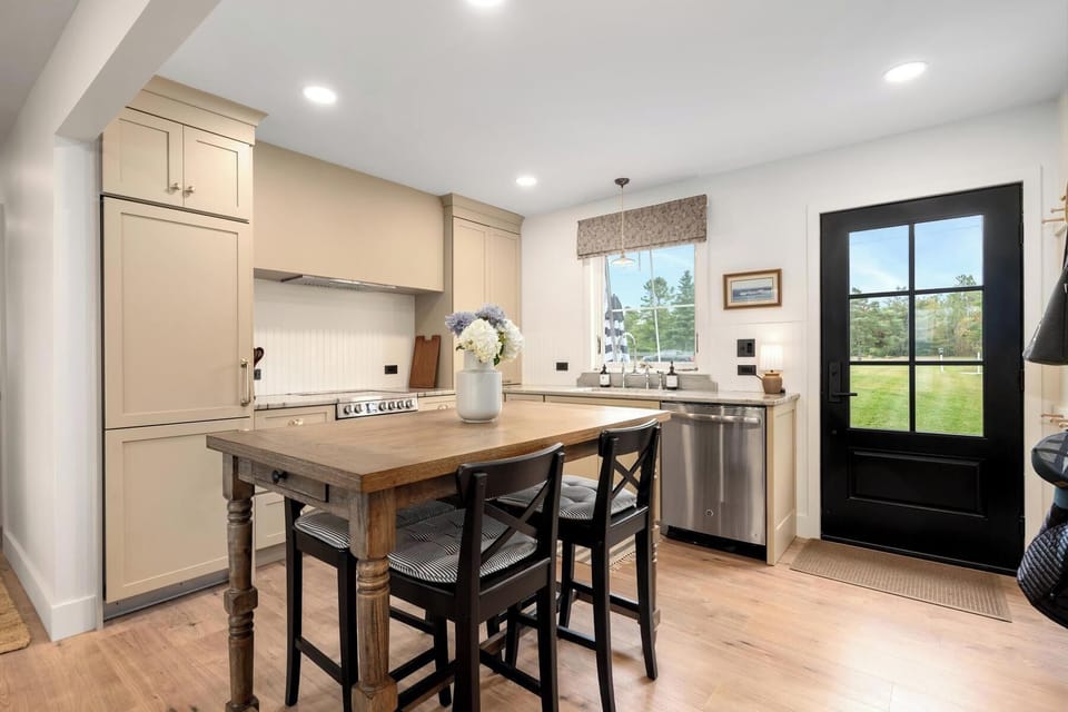 Dining Area and Kitchen
