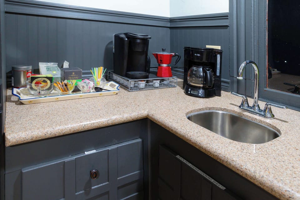 House, Multiple Beds, Patio, Pool View (1906 Haus) | Private kitchen