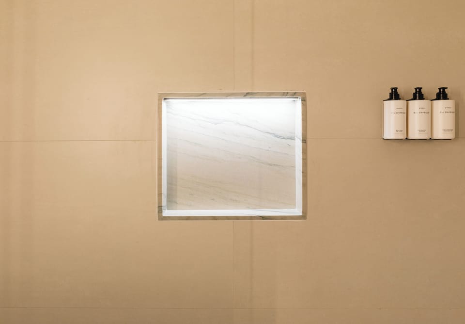 Deluxe Single Room, Kitchenette | Bathroom amenities | Shower, hair dryer, towels, soap