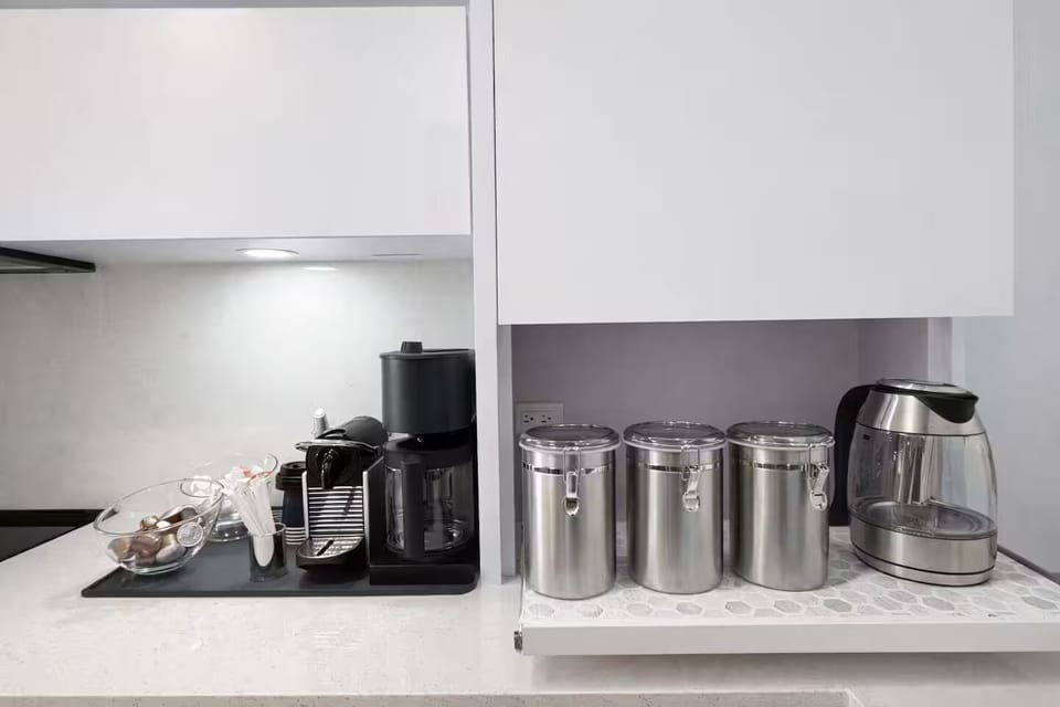 Start your mornings with fresh coffee, tea, and tropical vibes.