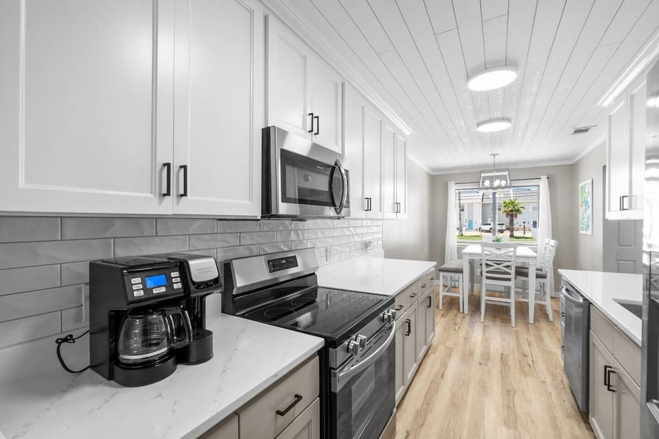 Full kitchen with all needed appliances
