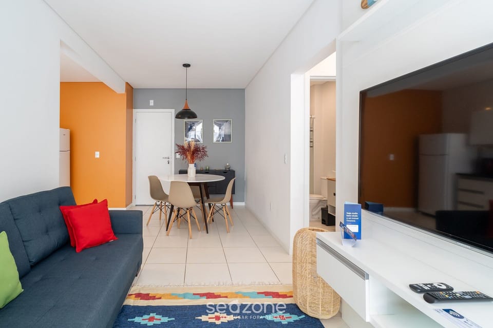 Basic Apartment | Living area