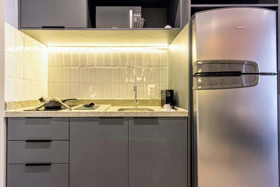 Studio Casal | Private kitchen | Fridge, microwave, stovetop, cookware/dishes/utensils