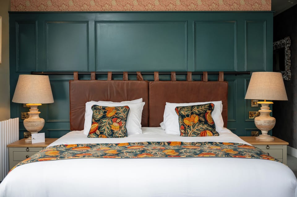 Business Double Room, Beach View | Desk, free WiFi