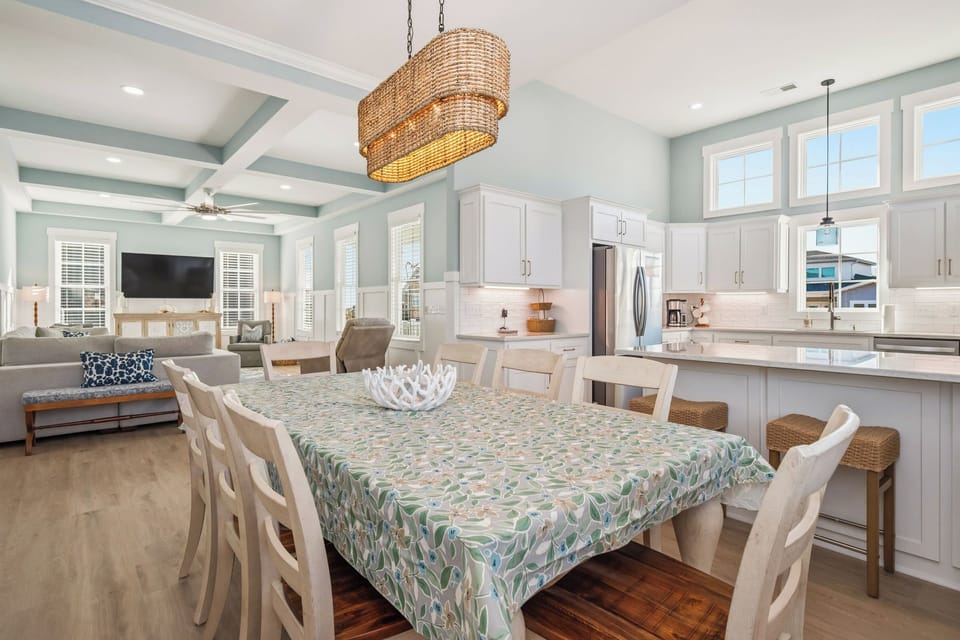 Dining Area - Northwest