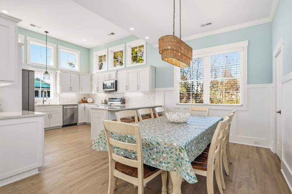Dining Area - Northwest