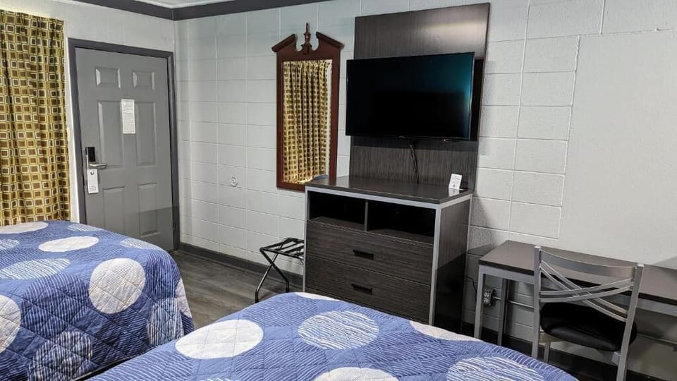 Classic Double Room, Non Smoking | Desk, WiFi (free)