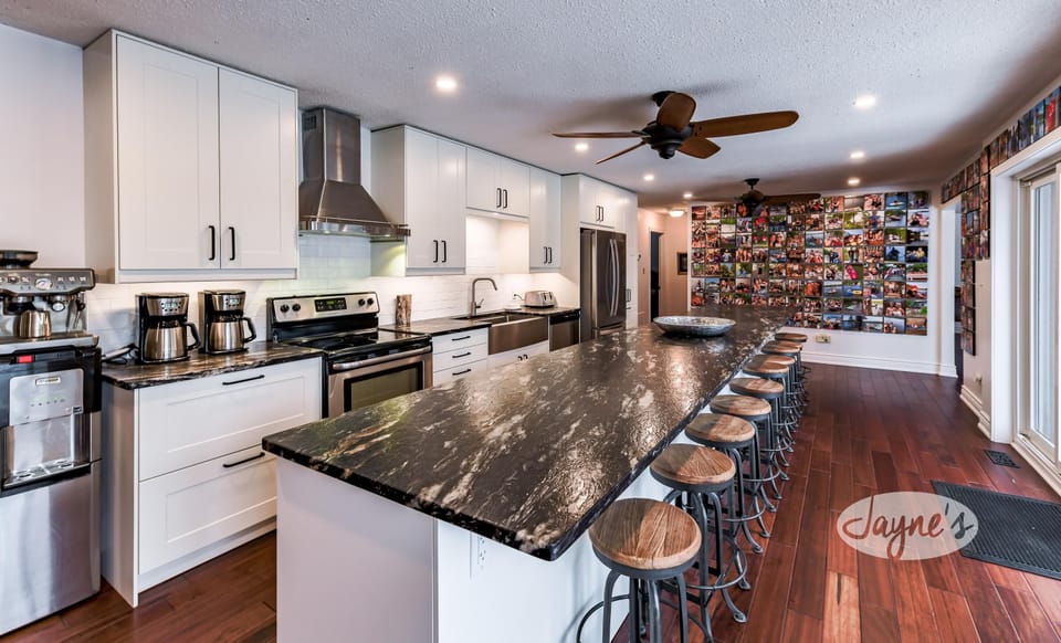 Kitchen &amp; Bar Seating