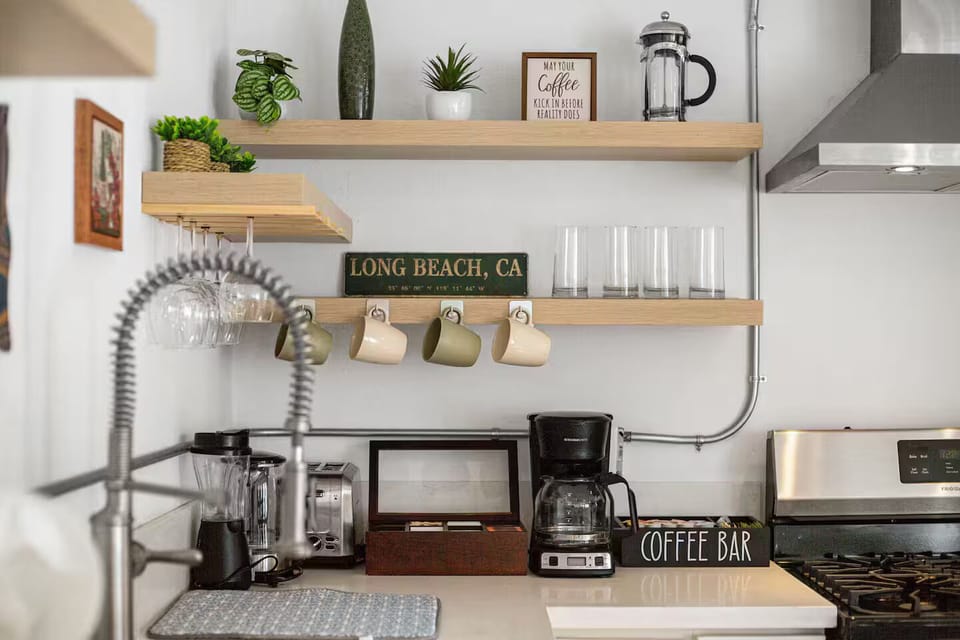 Coffee and tea station