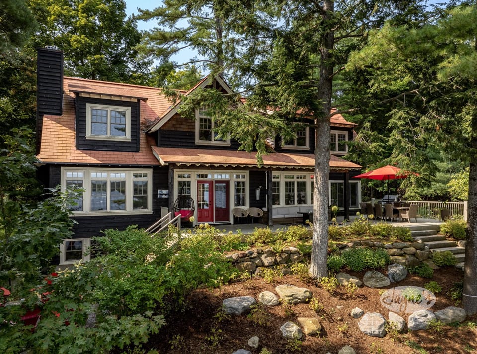 Cottage - Lake Side