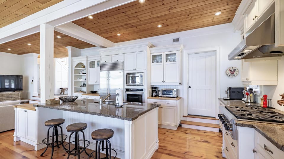 Kitchen &amp; Bar Seating