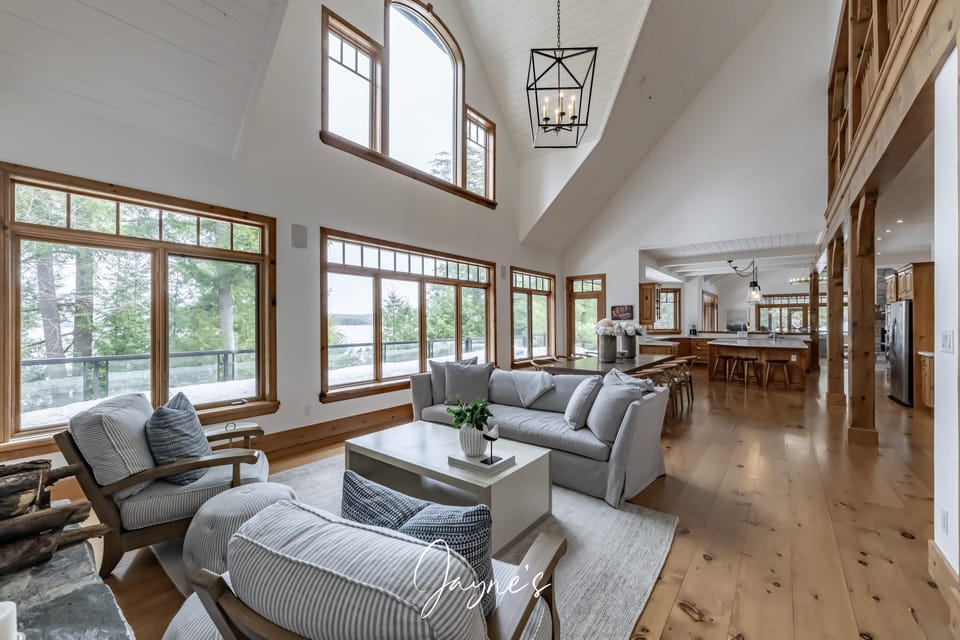 Living Room &amp; Fireplace (3)