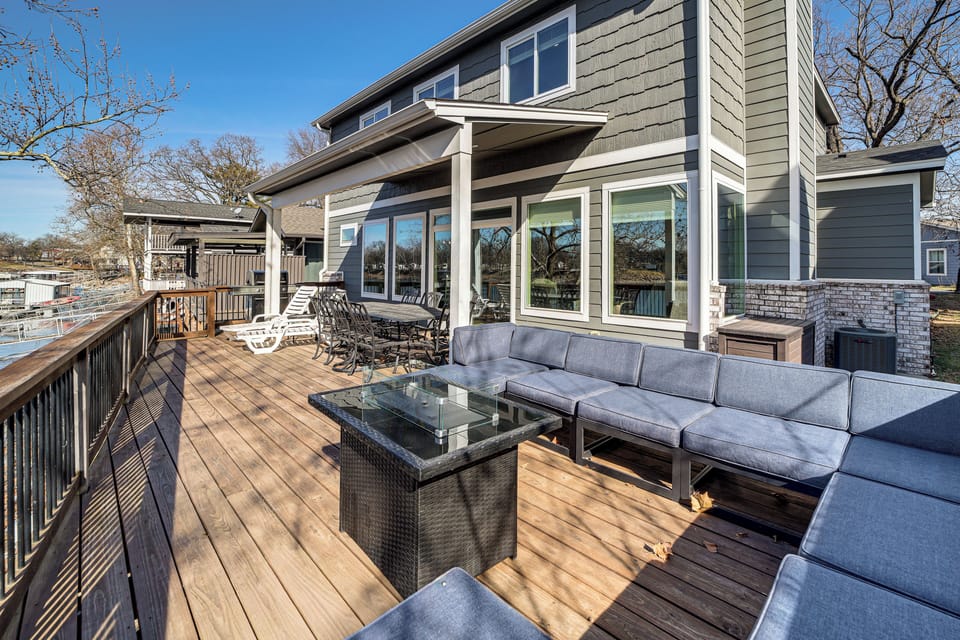 Vinita Vacation Rental | 4BR | 3BA | 2,505 Sq Ft