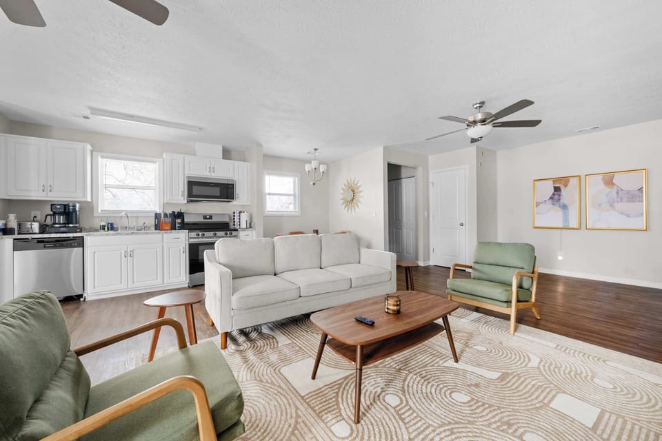 Plenty of natural light, comfortable seating, and all the modern amenities, it's the ideal space to gather and recharge.