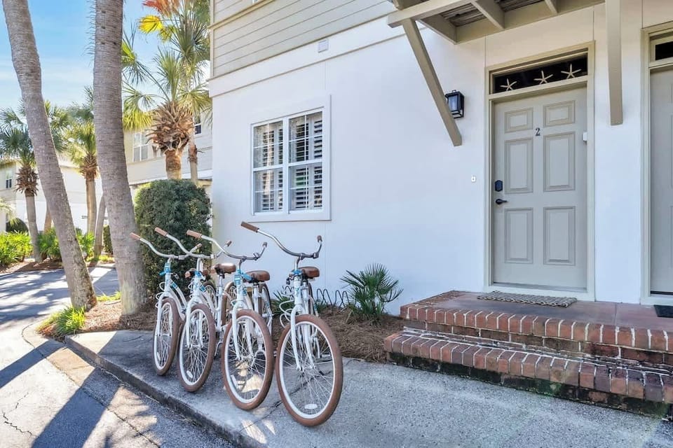 Home includes 4 adult bikes.