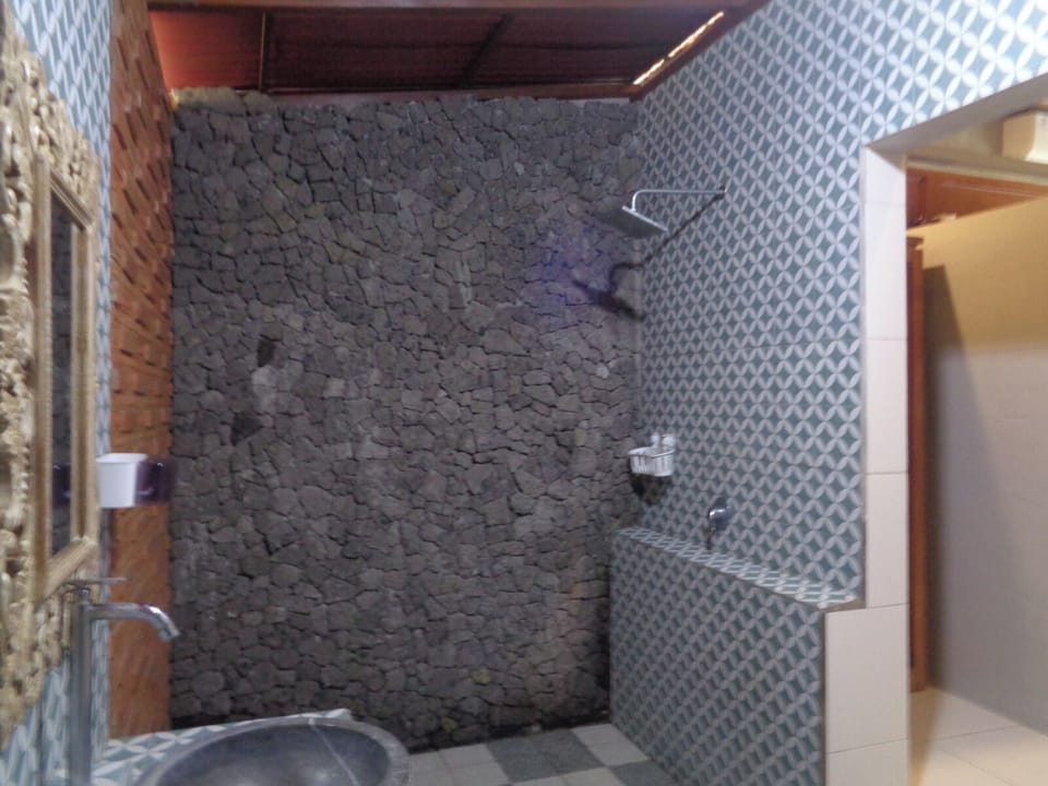 Double Room, Garden View | Bathroom