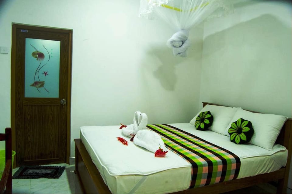 Economy Double Room, Garden View | In-room safe, desk, laptop workspace, soundproofing