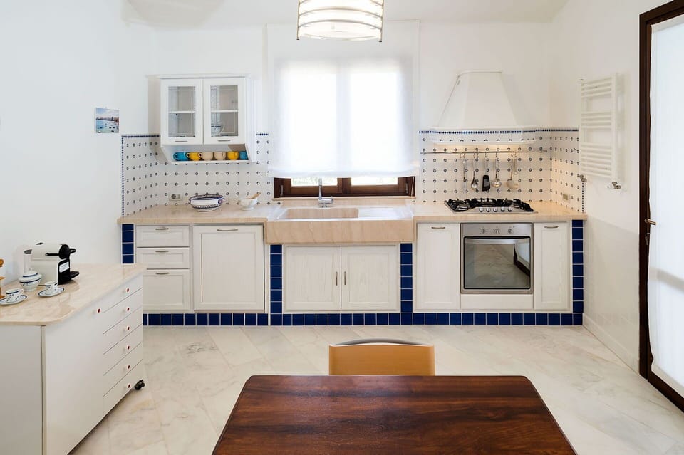 Autumn, Dining Room, Kitchen, Spring, Summer