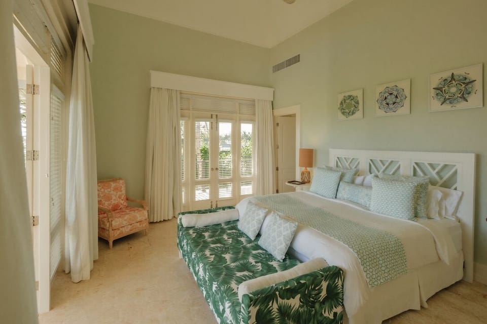 7BR Corales Golf-Front w/ Ocean View & Staff (7342)