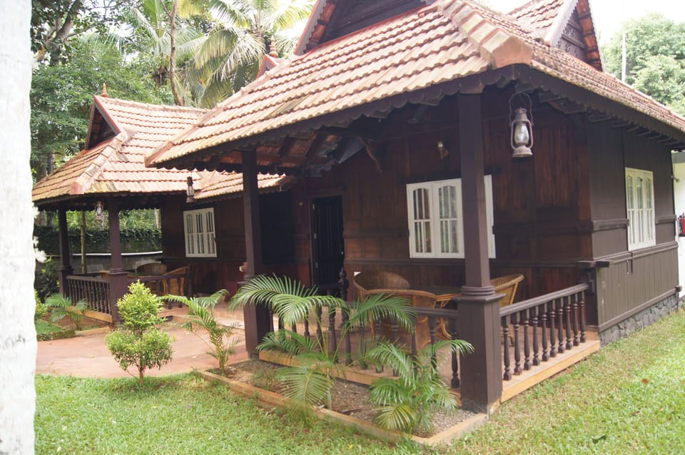 Luxury Cabin, Garden View | Outdoor dining