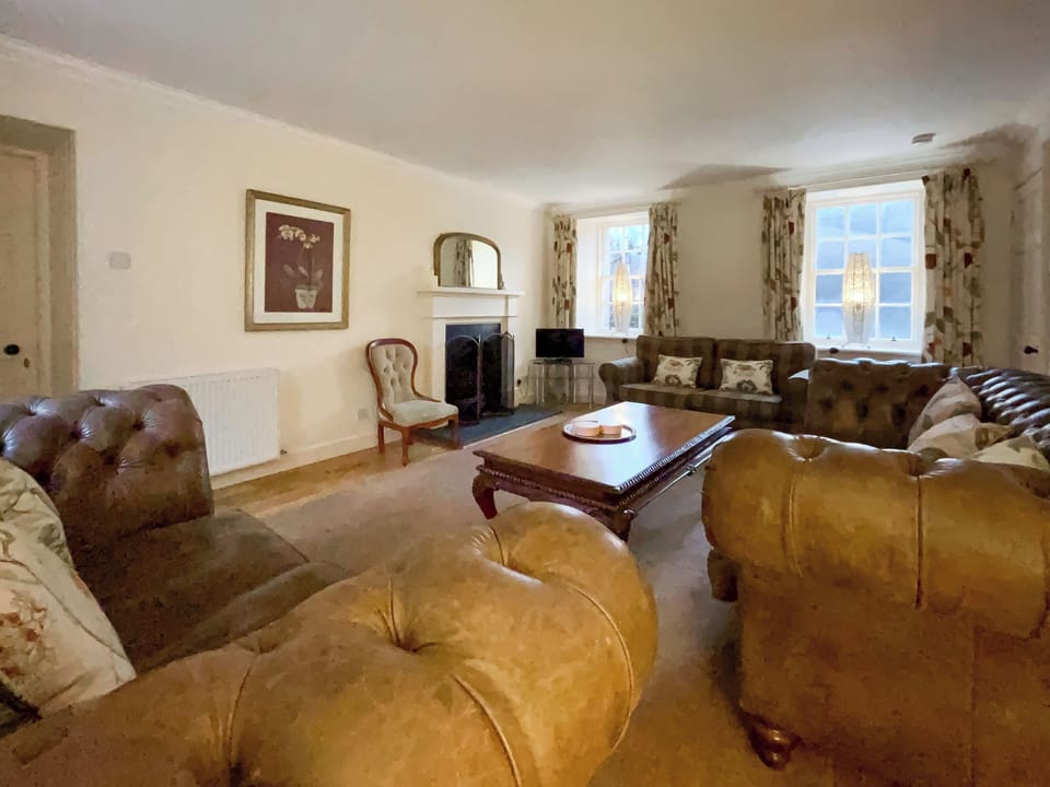 Living area | Grieves Cottage - The Garden Holidays, Cupar