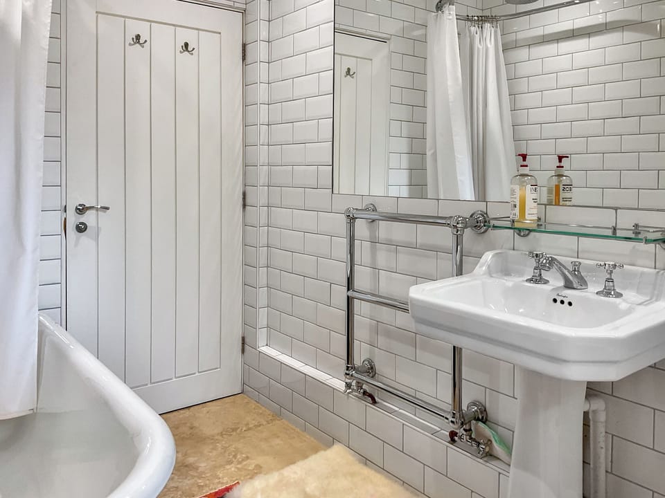 Bathroom | Orchard Cottage, Bradford Abbas