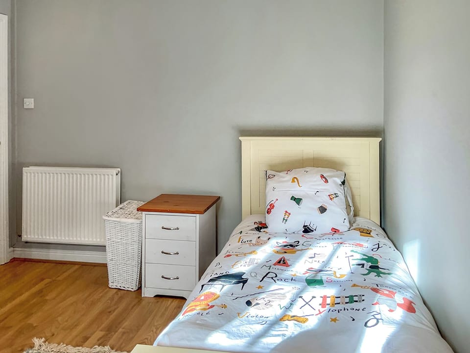 Triple bedroom | Orchard Cottage, Bradford Abbas
