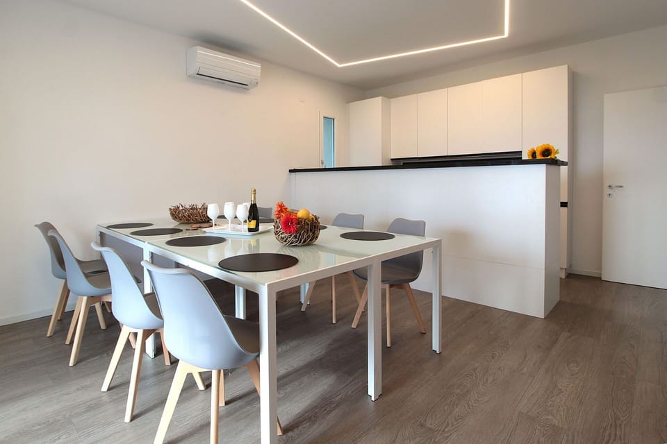 Autumn, Kitchen, Spring, Summer