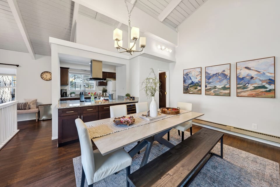 Kitchen and dining area.